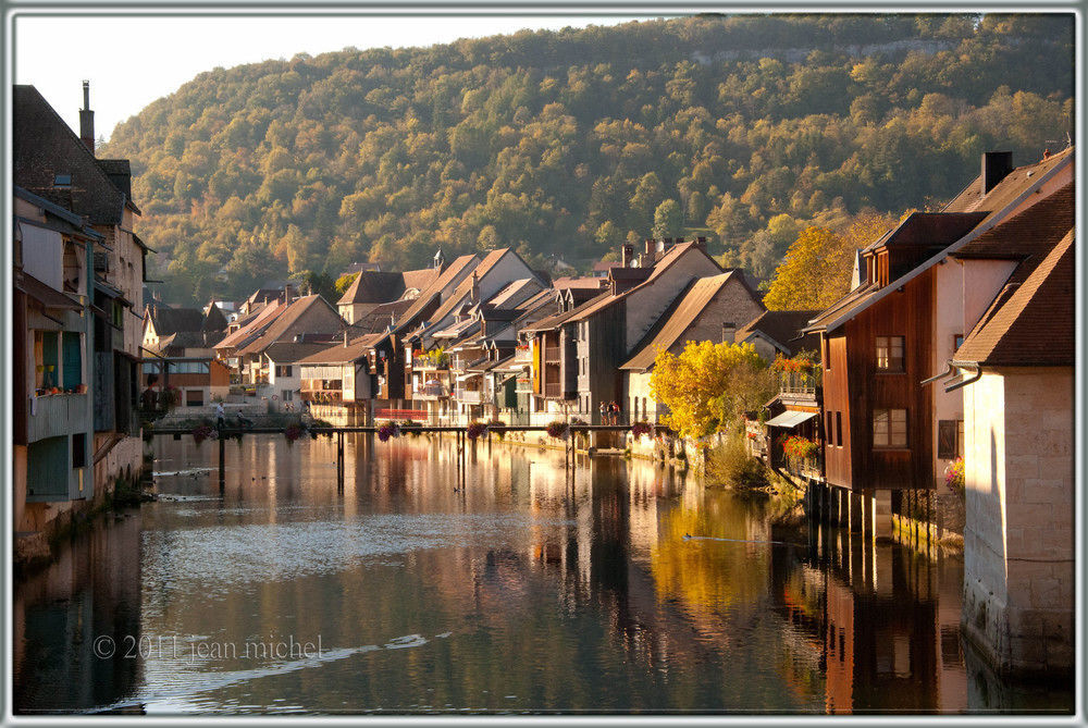 Hôtel de La Vallée Ornans Exterior foto