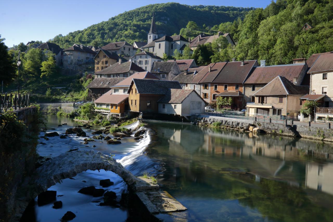 Hôtel de La Vallée Ornans Exterior foto